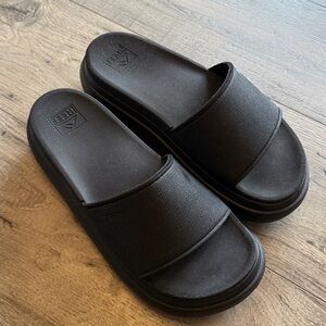 Reef Classic Black Slide Sandals